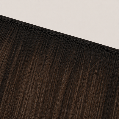 Flache Butterfly-Weft-Naht der Stessia Extensions in Farbe #1BT/2/4 Balayage