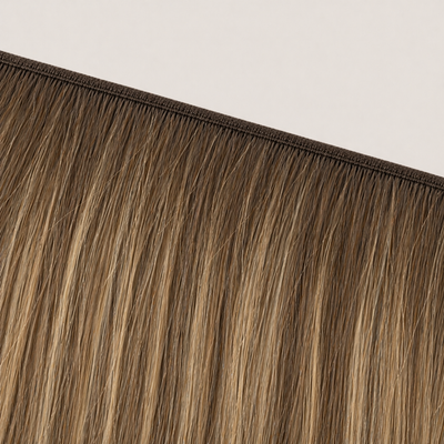 Flache Butterfly-Weft-Naht der Stessia Extensions in Farbe #6/6T24 Balayage