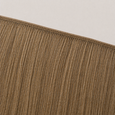 Flache Butterfly-Weft-Naht der Stessia Extensions in Farbe #8 Mittelblond