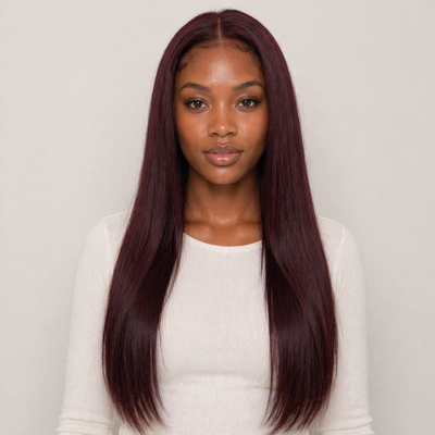 Modella con extension capelli Butterfly Weft Stessia nel colore #99J Bordeaux, vista frontale